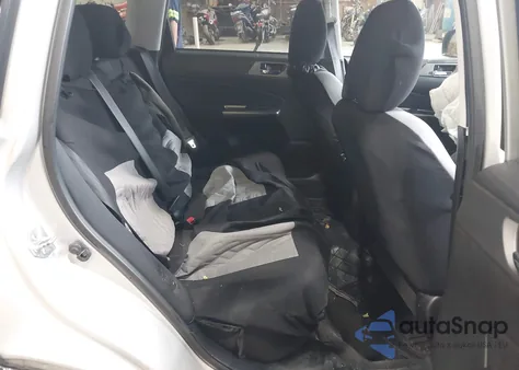 2011 Subaru Forester 2.5X Premium z USA, uszkodzony, nr VIN JF2SHADC2BH717596